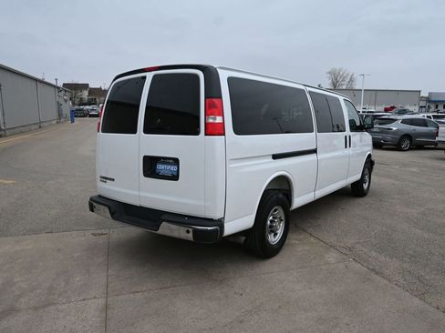 Used 2025 Chevrolet Express 3500 LT w/ LT Preferred Equipment Group RWD image 10