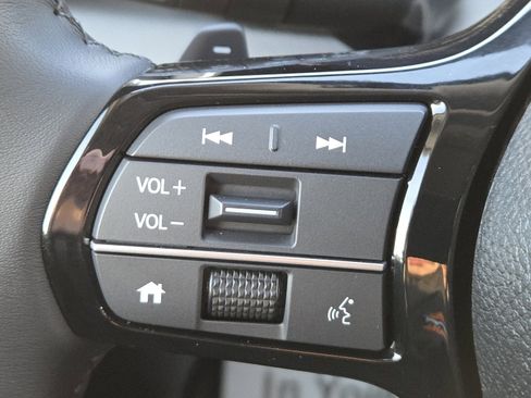 Used 2025 Honda Pilot EX-L image 31