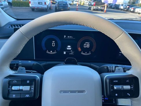 Used 2025 Hyundai Santa Fe SEL image 30