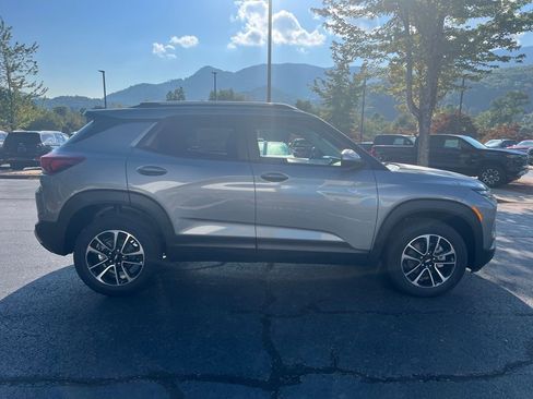 New 2026 Chevrolet TrailBlazer LT w/ LT Cold Weather Package image 2