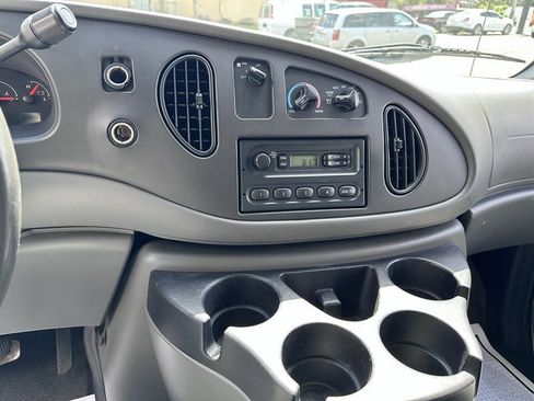 Used 2008 Ford E-150 and Econoline 150 RWD image 17