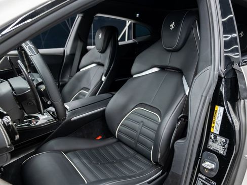 Used 2024 Ferrari Purosangue image 19