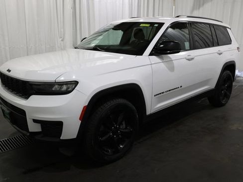 Used 2022 Jeep Grand Cherokee L Laredo AWD/4WD image 26