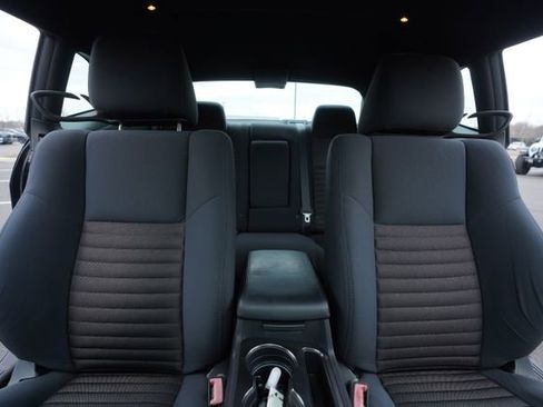 Used 2012 Dodge Challenger SXT image 25
