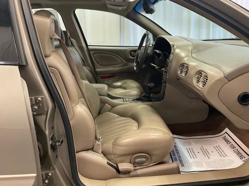Used 2001 Pontiac Bonneville SLE FWD image 28
