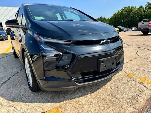 Used 2022 Chevrolet Bolt LT FWD image 13