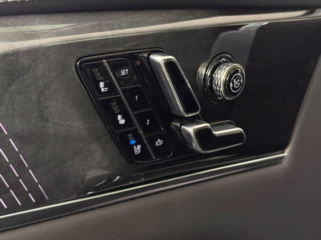 New 2026 Cadillac Escalade IQ Sport 2 w/ LPO, ONYX Package AWD/4WD image 15