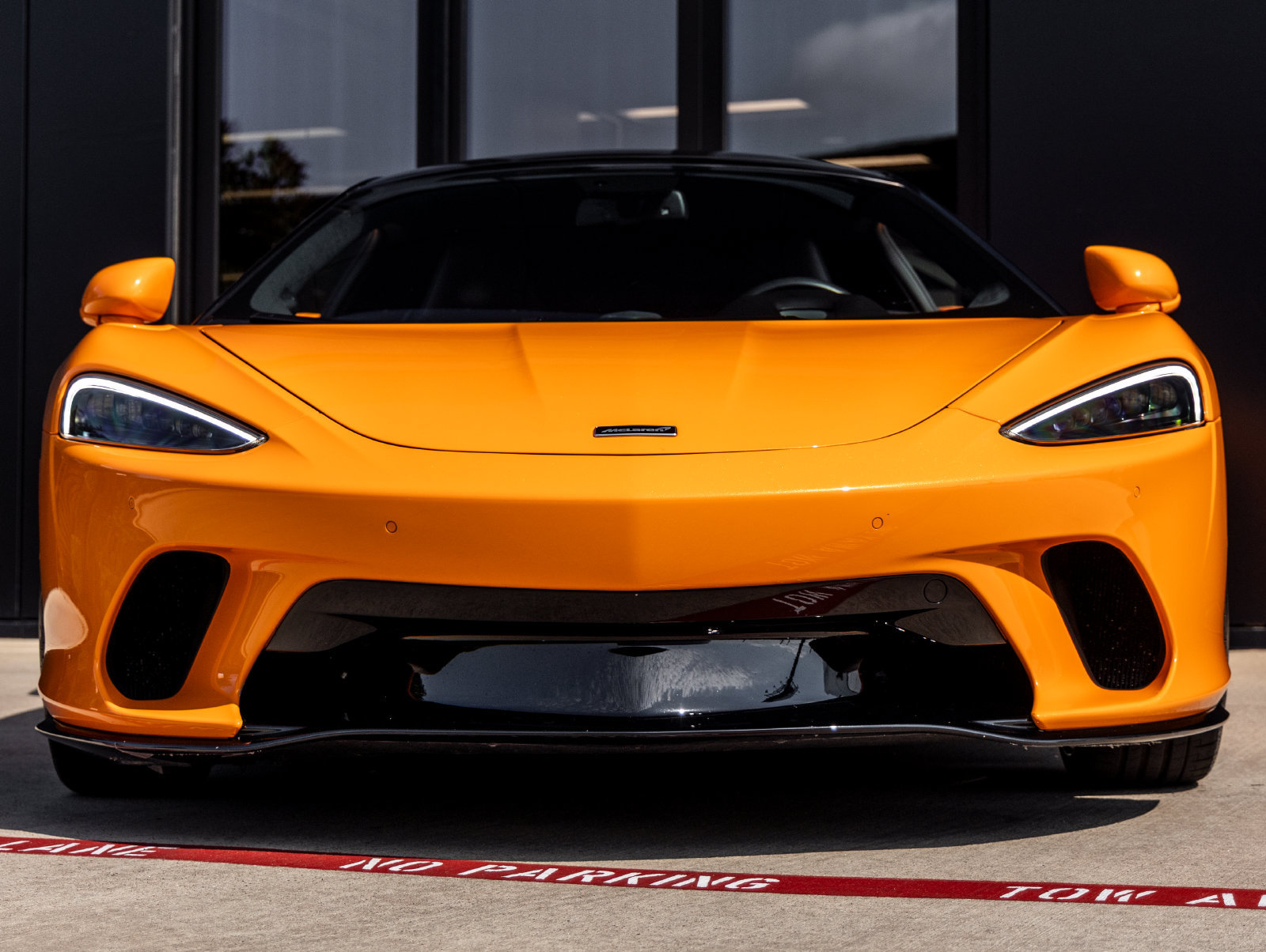 Used 2022 McLaren GT RWD image 5
