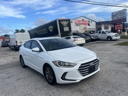 Used 2017 Hyundai Elantra Value Edition w/ Cargo Package FWD image 1