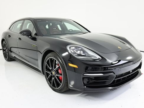 Certified 2023 Porsche Panamera 4S image 9