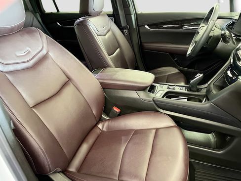 Used 2024 Cadillac XT6 Premium Luxury AWD/4WD image 31