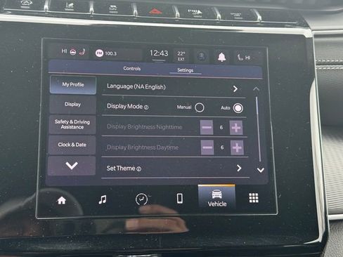 Certified 2025 Jeep Grand Cherokee Altitude image 36