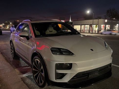 Certified 2024 Porsche Macan Turbo Electric AWD/4WD image 1