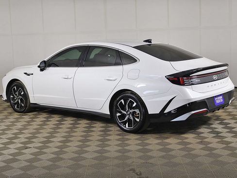 Used 2024 Hyundai Sonata SEL FWD image 8