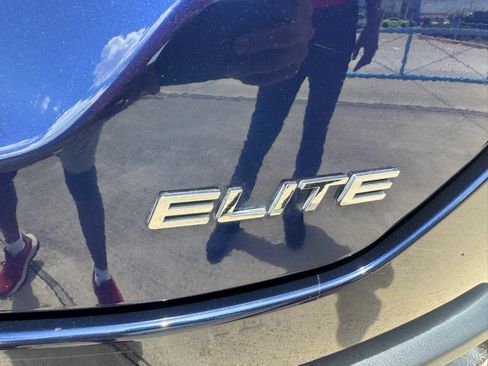 Certified 2025 Honda Pilot Elite image 37