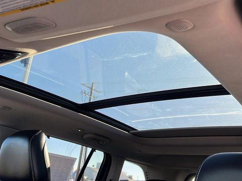 Used 2023 Jeep Grand Cherokee Limited w/ Luxury Tech Group II image 28