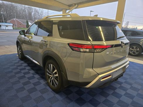 Used 2022 Nissan Pathfinder Platinum w/ Cargo Package image 4