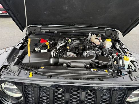 Used 2022 Jeep Gladiator Overland image 20