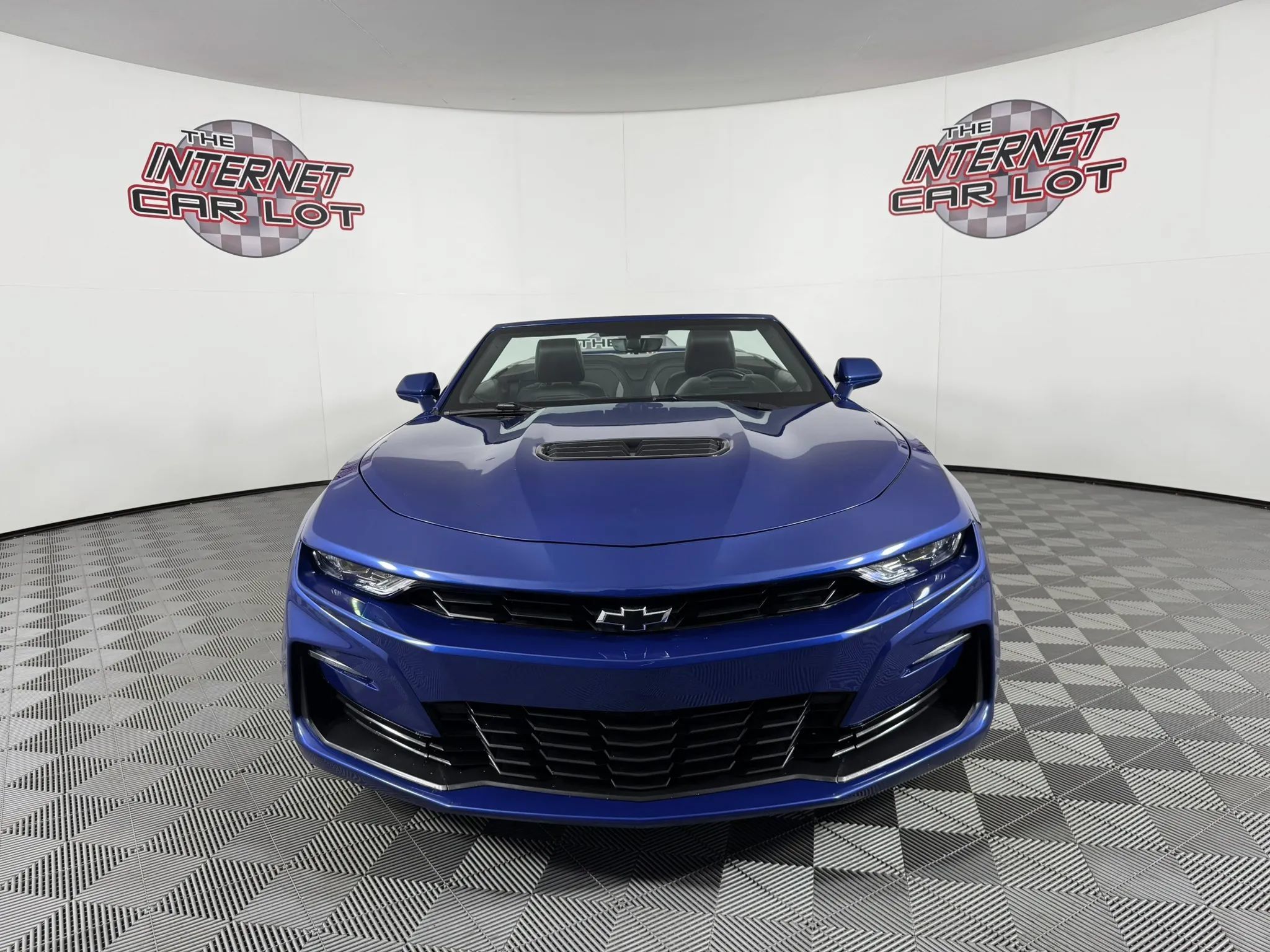 Used 2021 Chevrolet Camaro SS RWD image 3