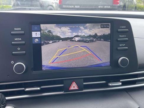 Used 2025 Hyundai Elantra Hybrid FWD image 24