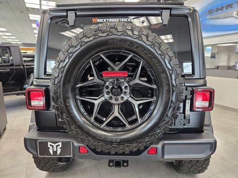 New 2025 Jeep Wrangler Unlimited Sport image 5