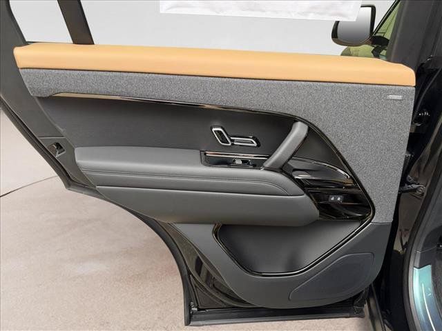 New 2026 Land Rover Range Rover Sport Dynamic SE AWD/4WD image 17