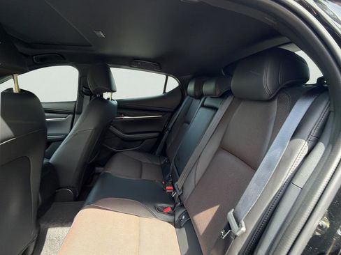 New 2026 MAZDA MAZDA3 Hatchback w/Premium Plus Pkg image 27