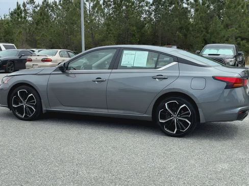 Used 2024 Nissan Altima 2.5 SR w/ SR Premium Package AWD/4WD image 6