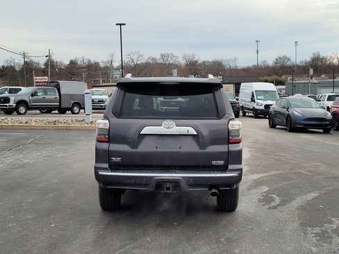 Used 2015 Toyota 4Runner Limited image 5