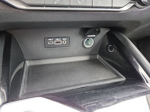 Used 2024 Nissan Altima 2.5 SR FWD image 17