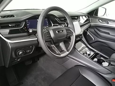 Used 2023 Jeep Grand Cherokee 4xe image 11