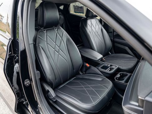 Certified 2025 Ford Mustang Mach-E Select RWD image 32