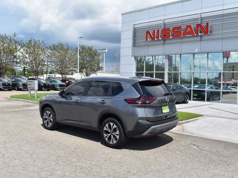 Used 2023 Nissan Rogue SV w/ SV Premium B Package FWD image 5