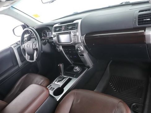 Used 2018 Toyota 4Runner Limited AWD/4WD image 31