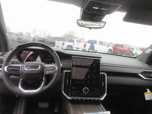 New 2026 GMC Acadia Denali Ultimate image 17