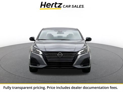 Used 2025 Nissan Altima 2.5 SV FWD image 1