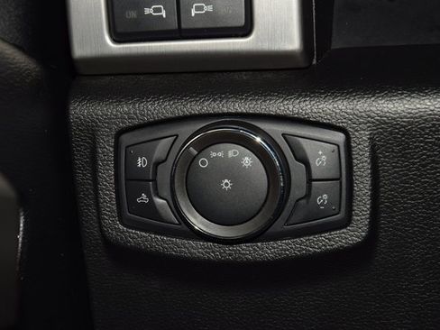 Used 2021 Ford F450 Platinum w/ FX4 Off-Road Package image 37