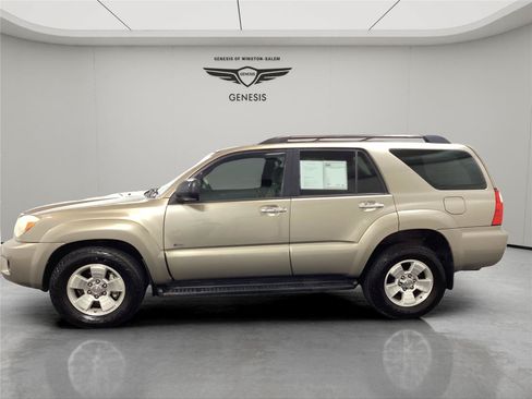 Used 2008 Toyota 4Runner SR5 RWD image 2