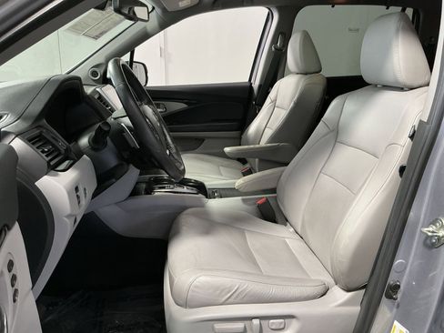 Used 2018 Honda Pilot Elite image 14