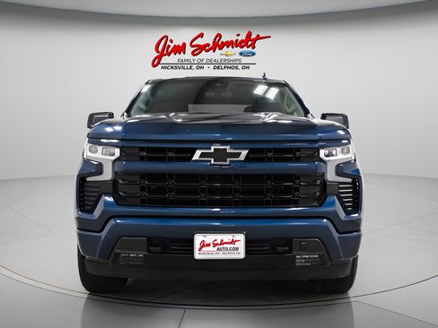 Used 2022 Chevrolet Silverado 1500 RST w/ Z71 Off-Road Package AWD/4WD image 2