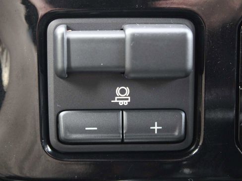 Certified 2025 Chevrolet Silverado 1500 LT w/ Safety Package image 21