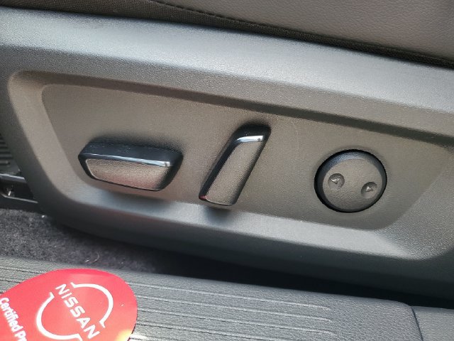 Certified 2026 Nissan Rogue SV AWD/4WD image 25