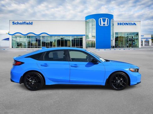 Used 2025 Honda Civic Sport image 2