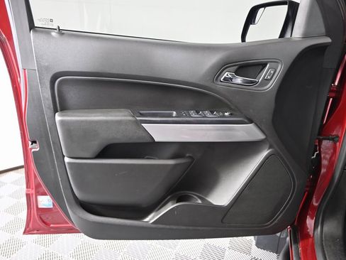 Used 2018 Chevrolet Colorado ZR2 image 18