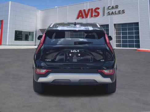 Used 2025 Kia Niro LX FWD image 7