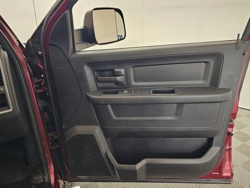 Used 2017 RAM 2500 Tradesman w/ Chrome Appearance Group image 33