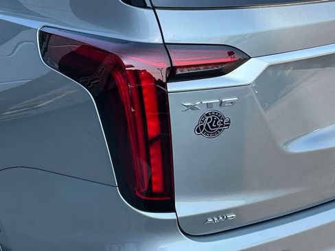 Certified 2025 Cadillac XT6 Premium Luxury w/ Technology Package AWD/4WD image 10