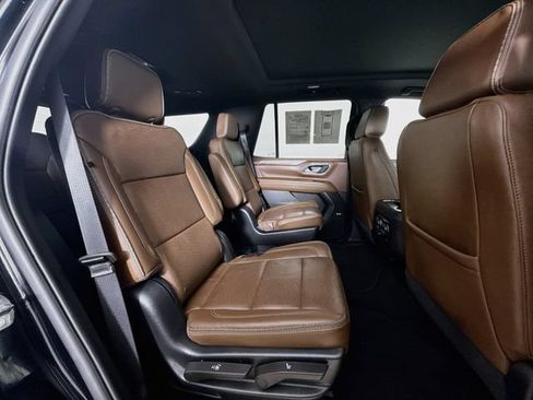 Used 2023 Chevrolet Tahoe High Country w/ Premium Package AWD/4WD image 30