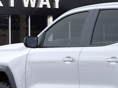 New 2026 GMC Canyon Elevation w/ Convenience Package image 12