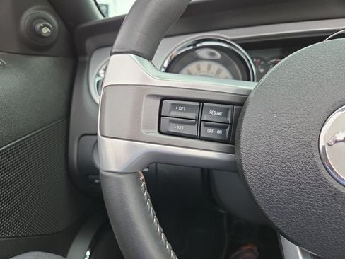 Used 2010 Ford Mustang GT Premium RWD image 18